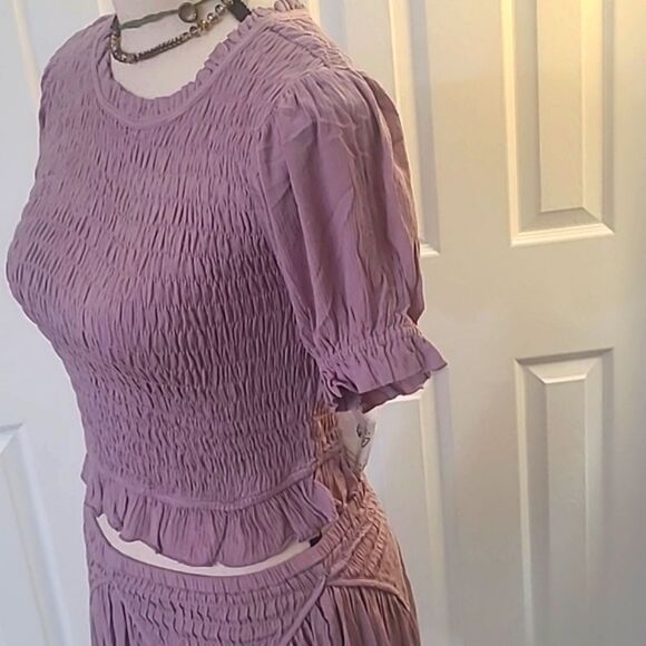 💲2️⃣0️⃣ Bundled ✔️Matching Set  Smocked Top Skirt Feminine Frilly Sweet - Picture 9 of 17